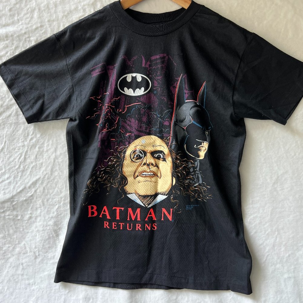Deadstock Vintage 1992 Batman Returns (with Penguin) Tshirt Size Medium